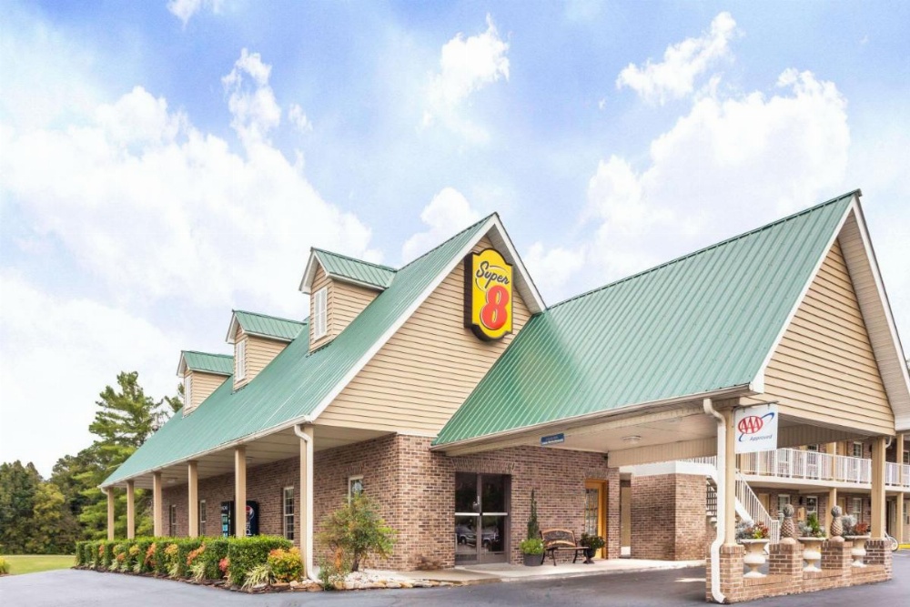 Super 8 by Wyndham Kingston Image 10